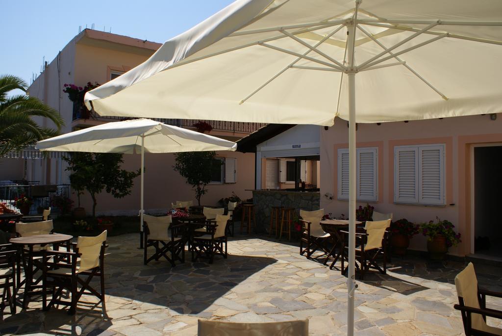 Andrianna Apartments Ammoudia Bagian luar foto